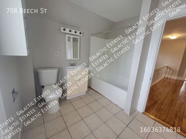 Building Photo - 708 Beech St