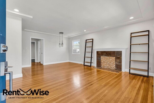 Building Photo - 5510 Plumas Ave