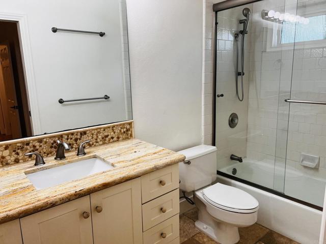 Building Photo - 4587 Cove Dr