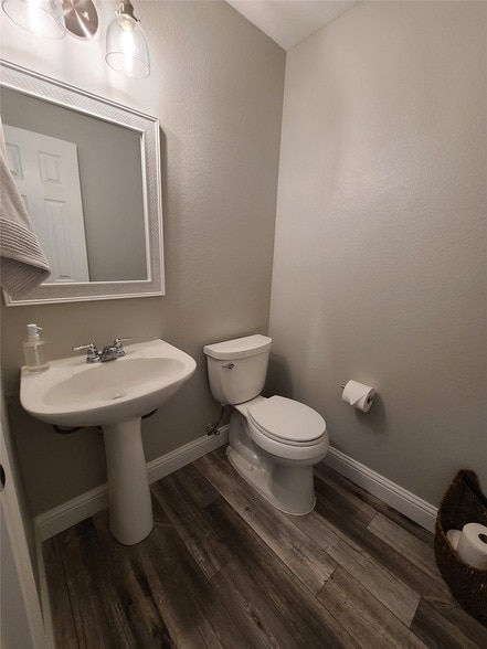 Building Photo - 4509 Willow Rock Ln