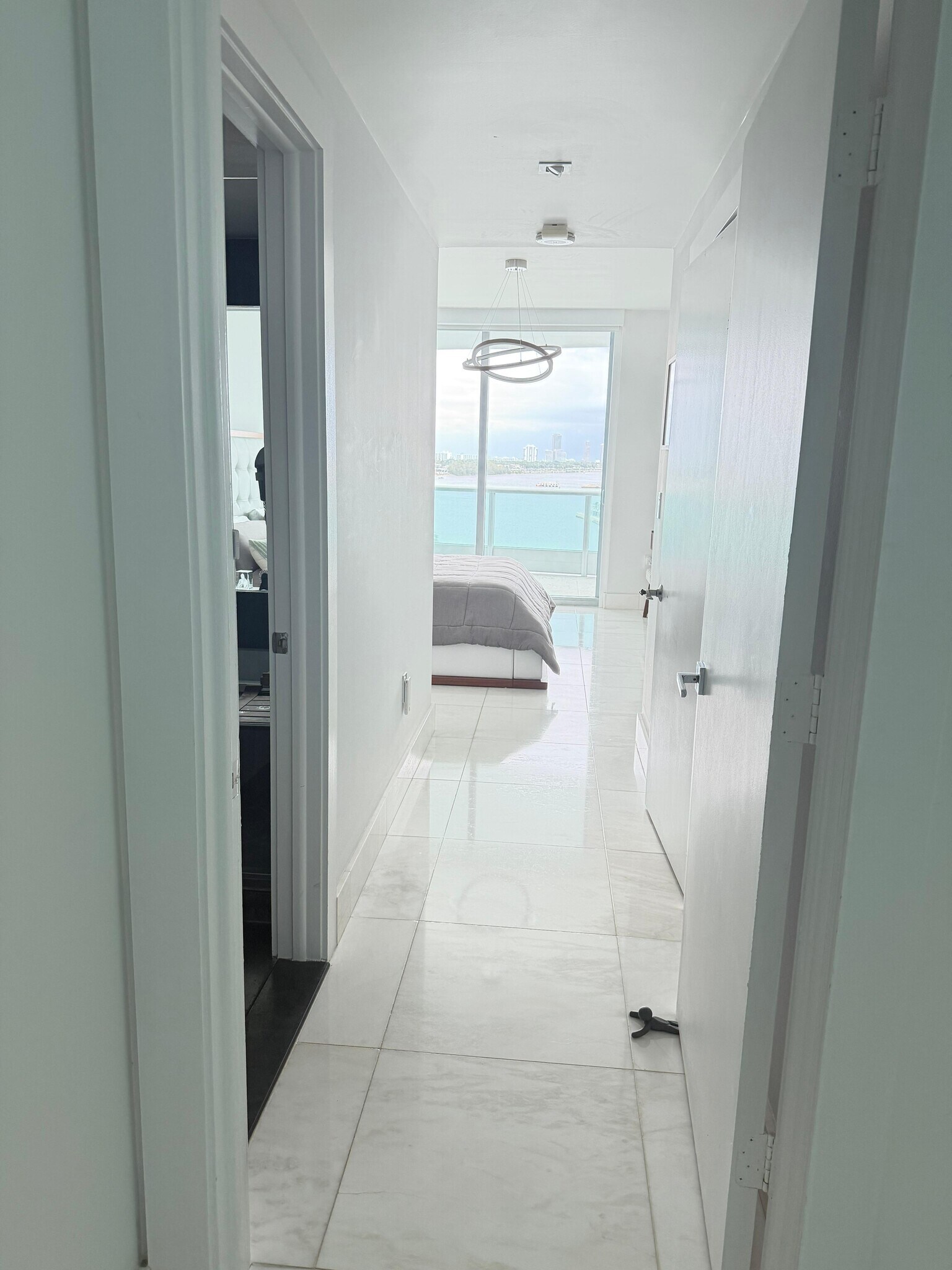 Building Photo - 900 Biscayne Blvd