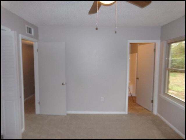 Building Photo - 8 Brookway Ln