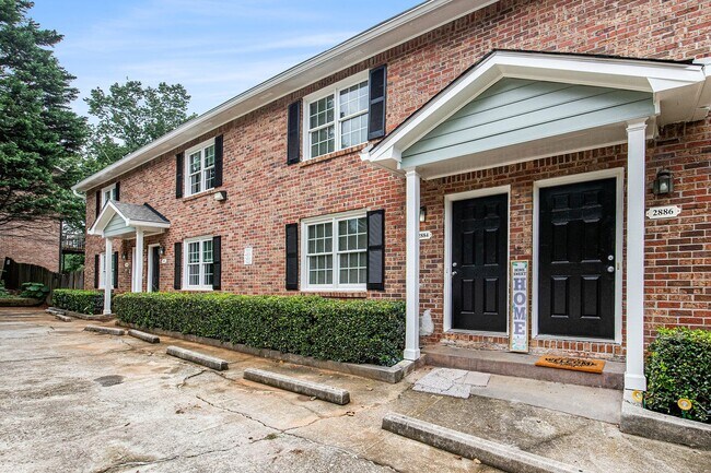Primary Photo - Spacious 3BR/2.5BA Townhouse in the Heart ...