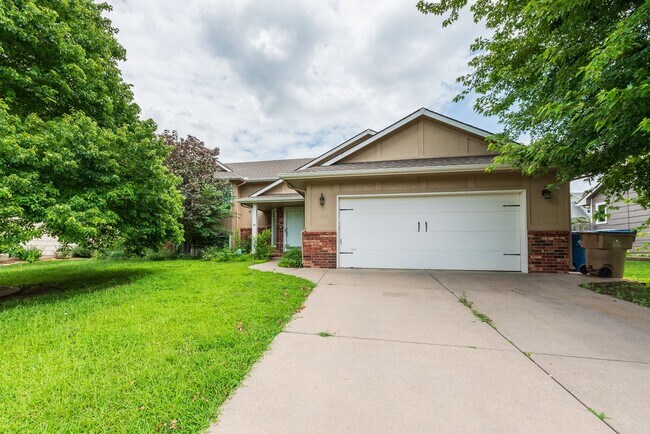 Primary Photo - Beautiful 5 bedroom home in Andover School...
