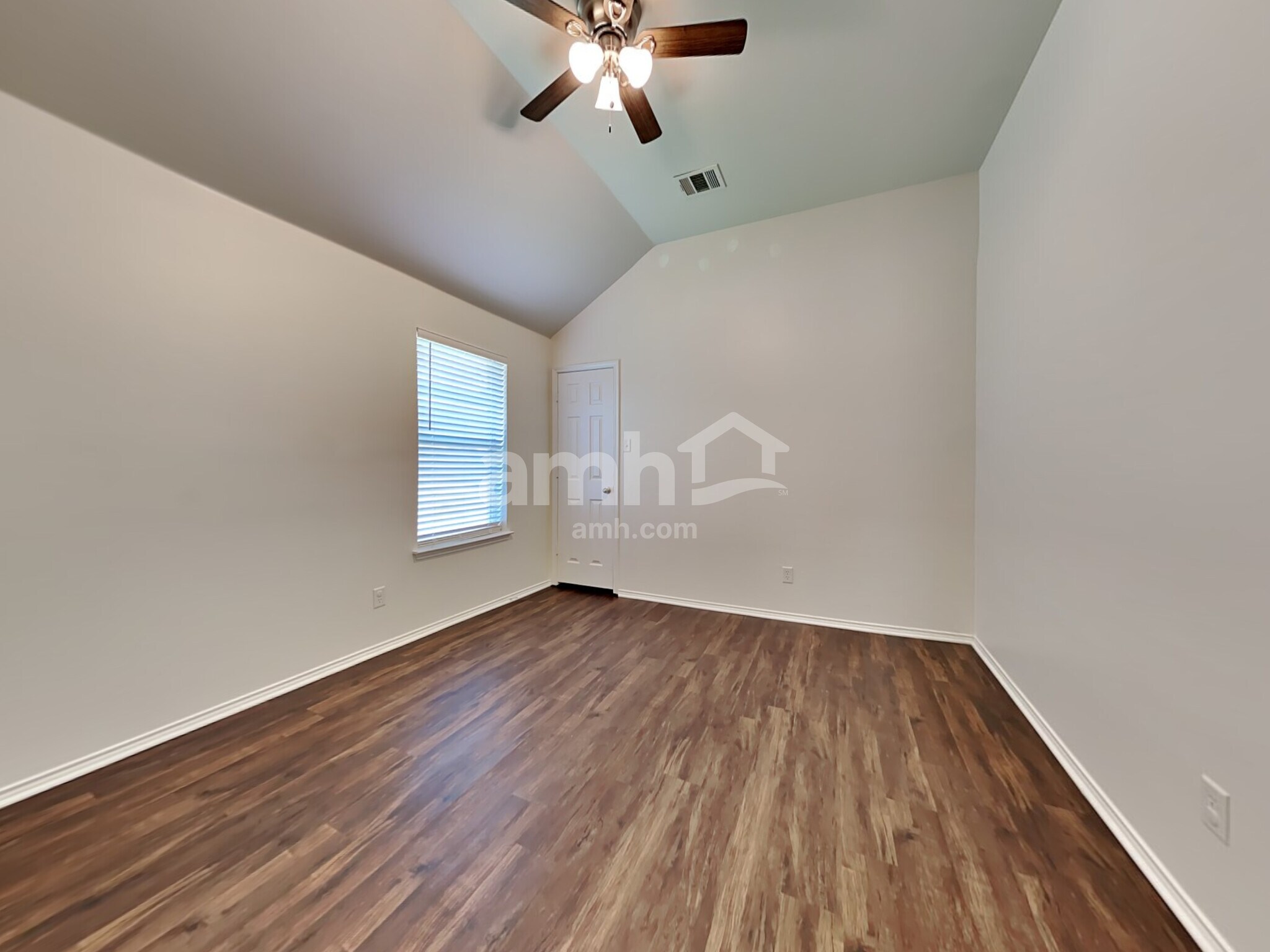 Building Photo - 4406 Shady Elm Dr