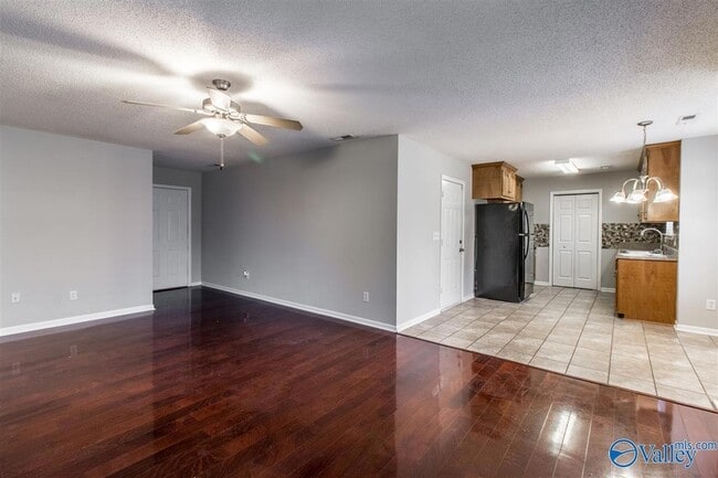 Building Photo - 123 Ann Bradley Dr