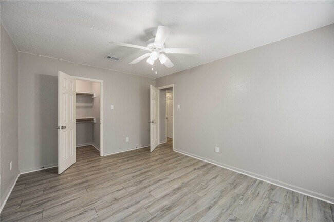 Building Photo - 13010 Worthington St