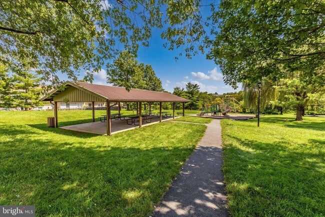 Building Photo - 5621 Queen Anne Ct