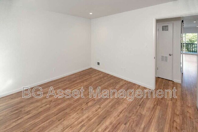 Building Photo - 50 Frey Pl