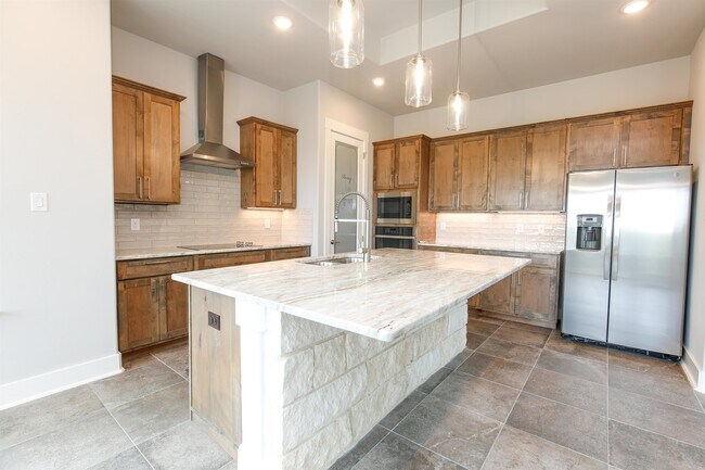 Building Photo - 1314 Clayton Nolen Dr