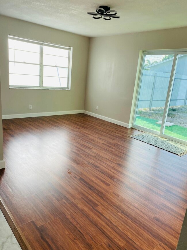 Building Photo - 3119 Tropical Trail