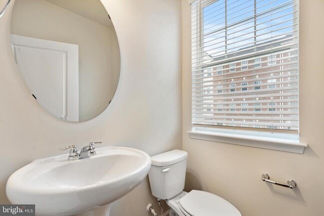 Building Photo - 7106 Delegate Pl