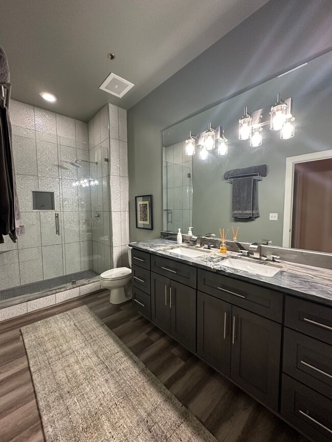 Building Photo - 1 BR/ 1BA at The Lofts with GATED GARAGE P...