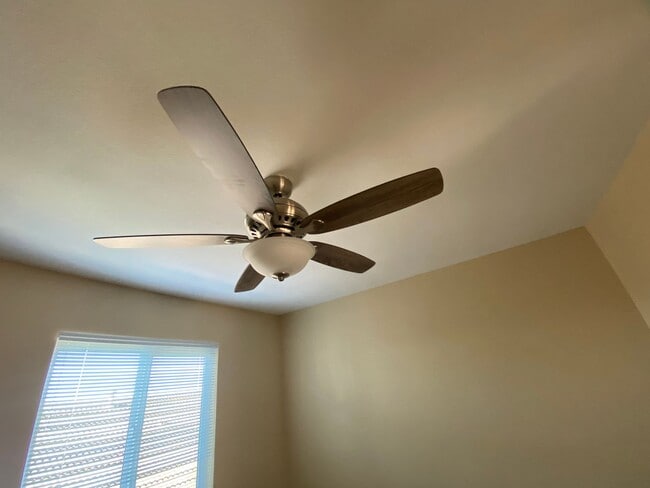 Building Photo - 2 Primary Bedrooms - Close to Travis Air Base - with No Rear Neighbors!