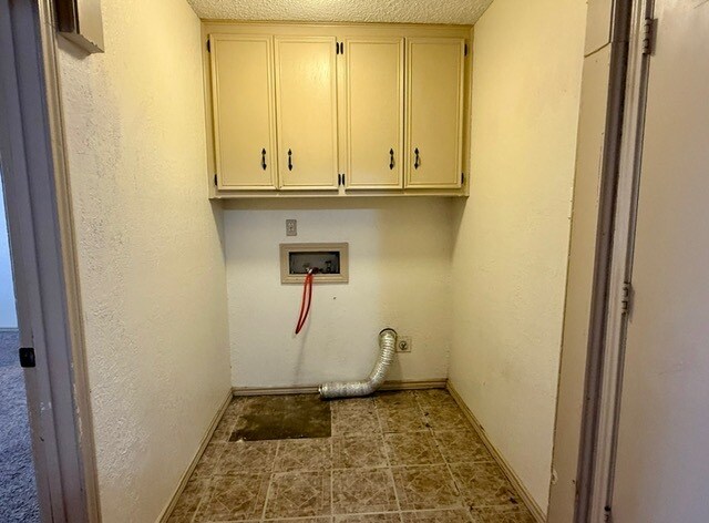 Building Photo - 6304 Quaker Ave