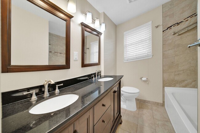 Building Photo - 1607 Willowby Dr