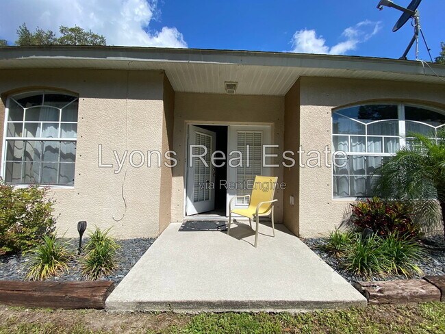 Building Photo - 324 Lomond Dr