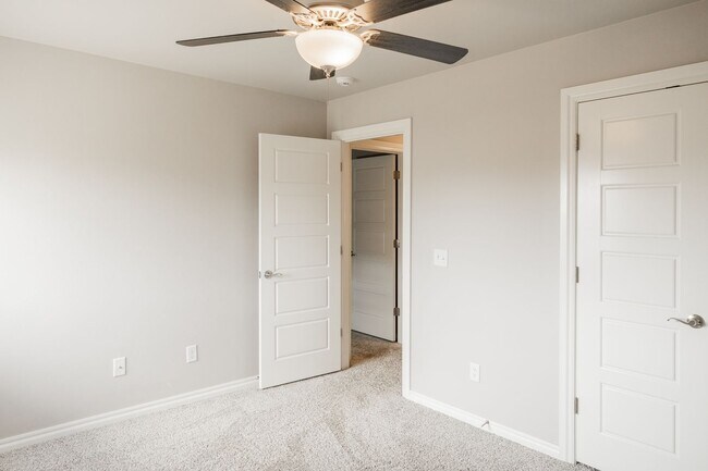 Building Photo - 3320 NW 187 Ter