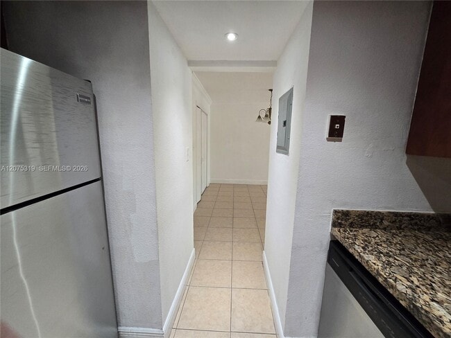 Building Photo - 6940 Miami Gardens Dr