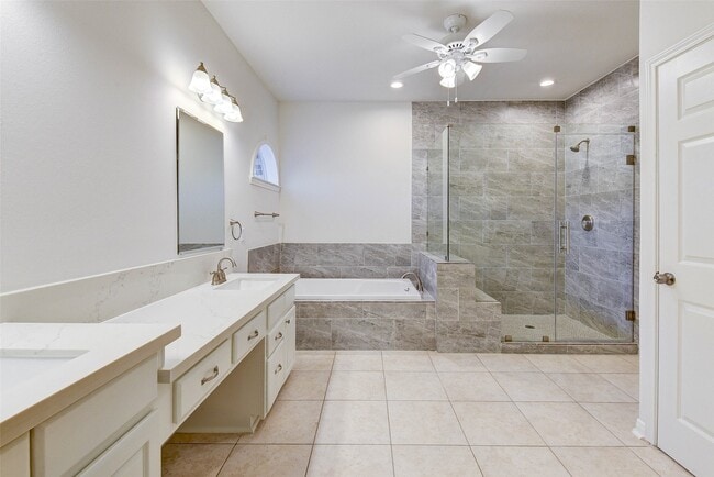 Building Photo - 2311 Stableridge Dr