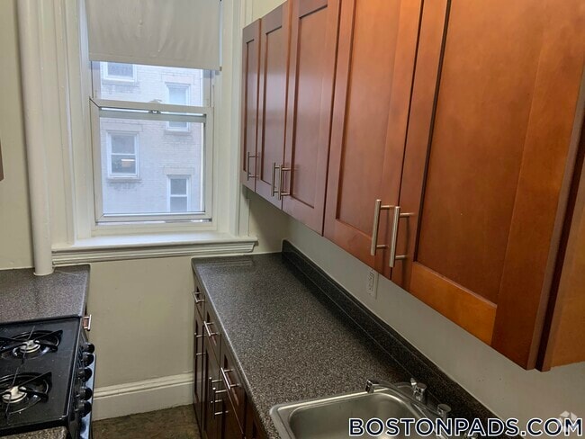 Building Photo - 1175 Boylston St