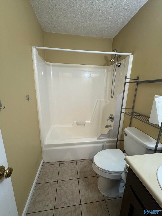 Building Photo - 206 Peabody Rd