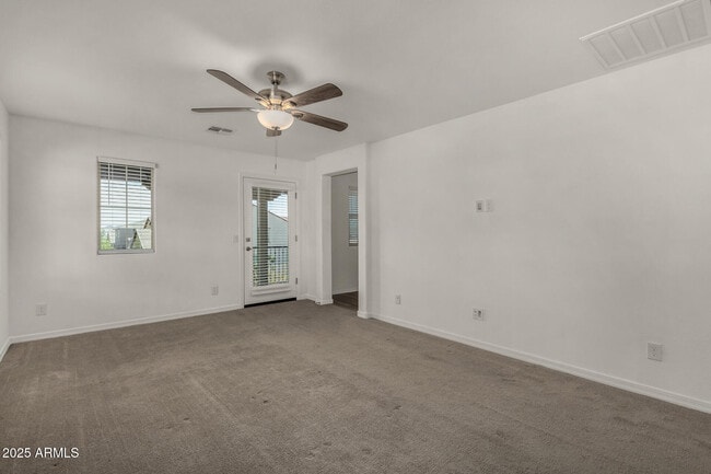 Building Photo - 15142 W Sherman St