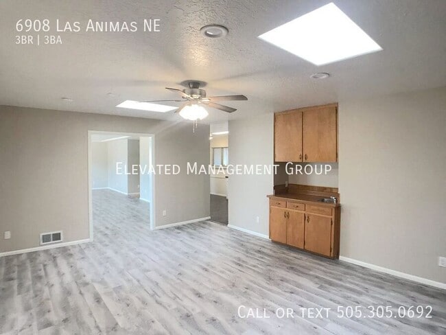 Building Photo - 6908 Las Animas Ave NE