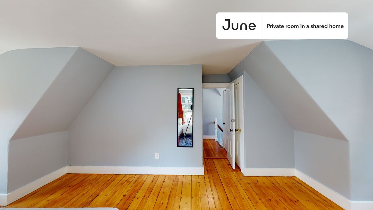 Building Photo - Room in Shared 7 bed/2 bath home