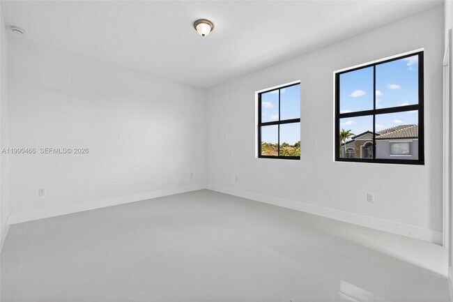 Building Photo - 15441 SW 20 Ln