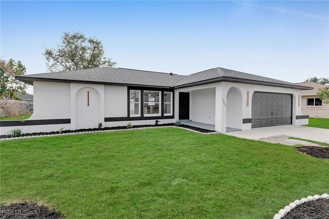 Building Photo - 1324 SE 22nd Terrace