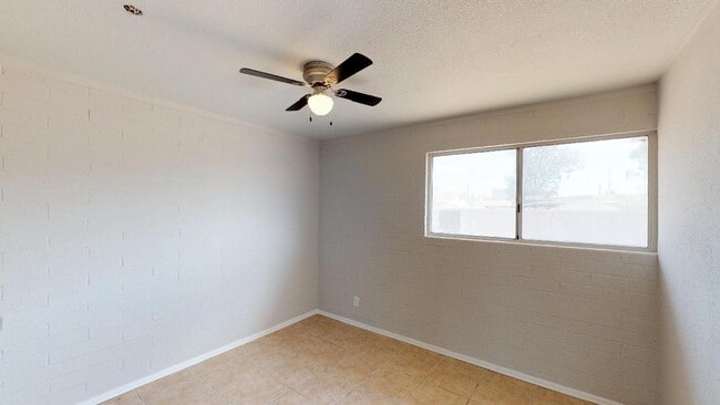 Building Photo - 201 E Thomas St