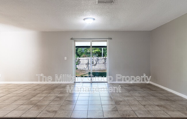 Building Photo - 4142 Oriely Dr W