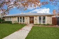 Building Photo - 7327 Wellcrest Dr