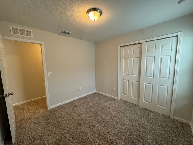 Building Photo - 1/2 Off the 1st Months Rent! 3/2.5 Duplex ...