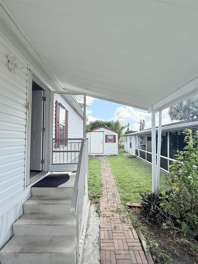 Building Photo - 2090 SW 85th Ave