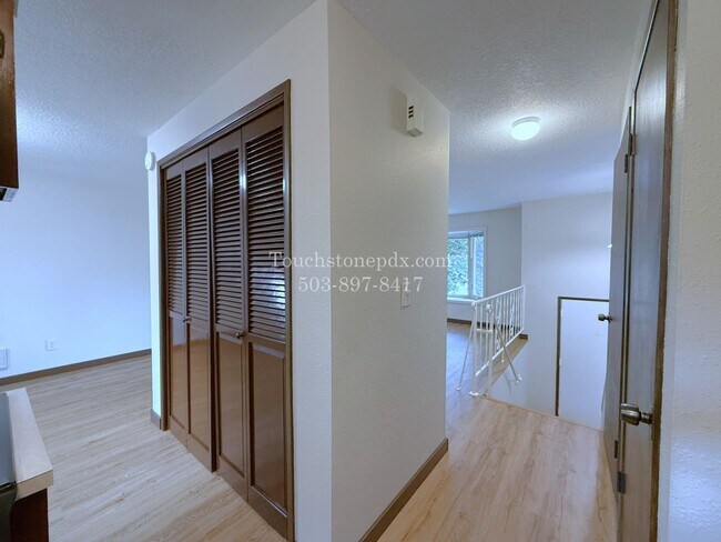 Building Photo - 120 SE 176th Pl