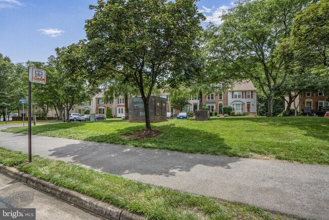 Building Photo - 7228 Lensfield Ct
