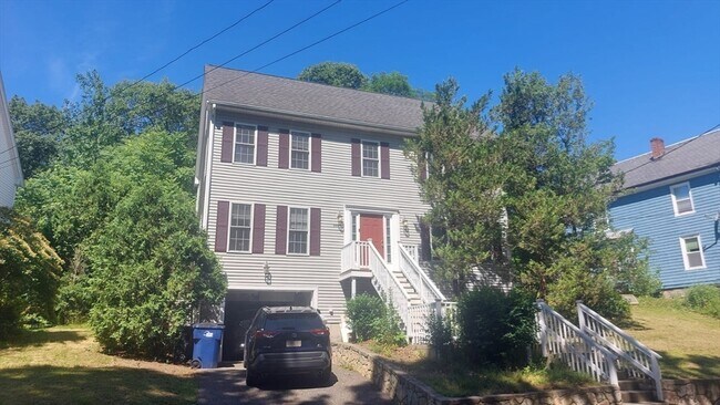 Building Photo - 339 Poplar St