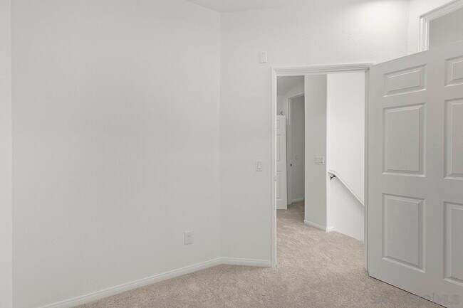 Building Photo - 11370 W San Raphael