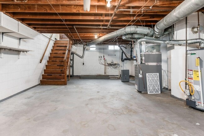 Building Photo - 3070 Lotz Dr