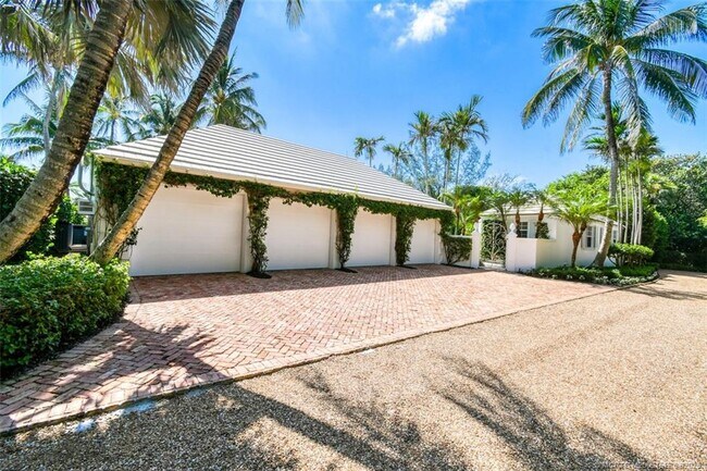 Building Photo - 485 S Beach Rd