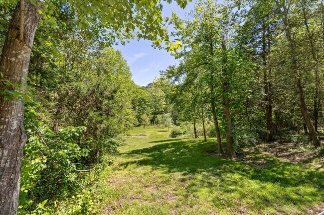 Building Photo - Gorgeous 5 Bed 3.5 Bathroom in Stafford, VA