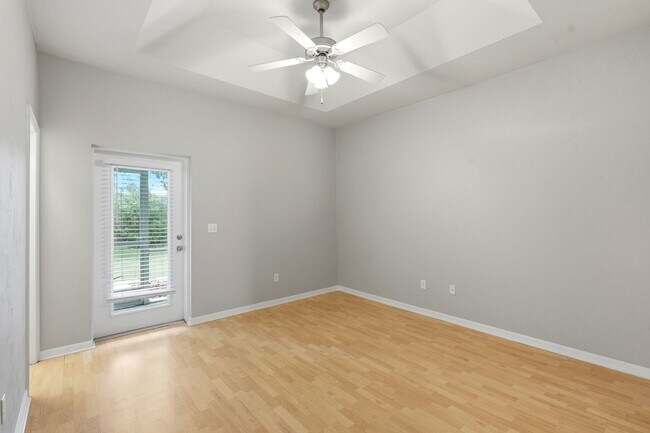 Building Photo - 162 SW 145th Dr