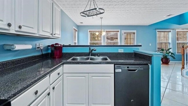 Building Photo - 3930 Bogan Mill Rd NE