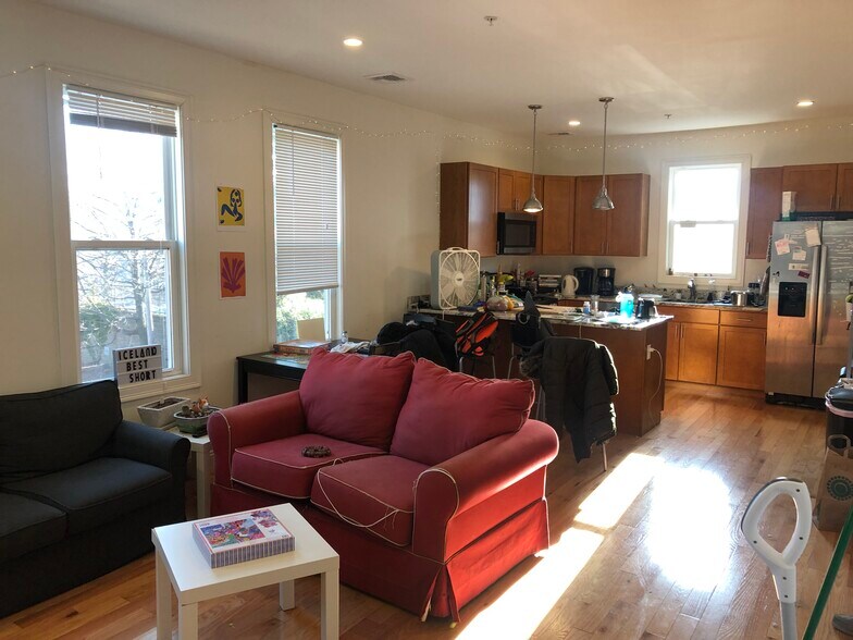 Building Photo - 20 Delle Ave