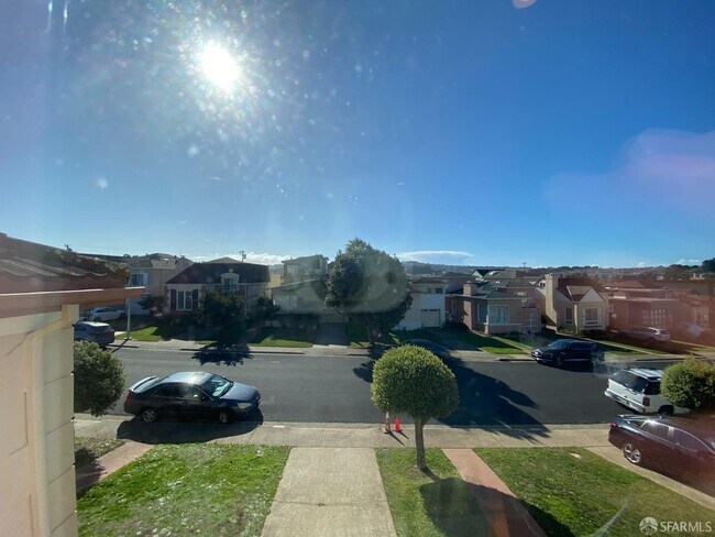 Building Photo - 60 Westdale Ave