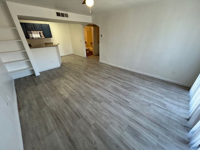 Building Photo - 5154 S Jones Blvd