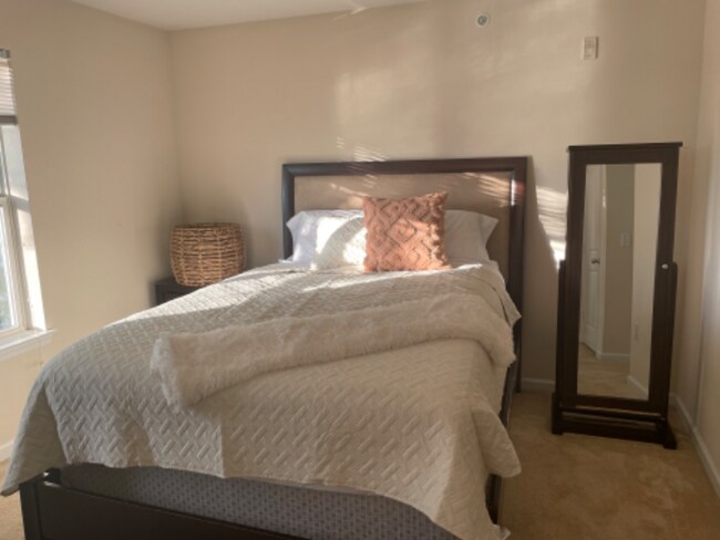 Building Photo - 5406 Greenplain Rd