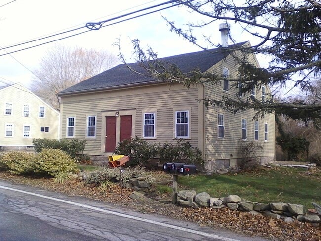Building Photo - 83 Laurel St